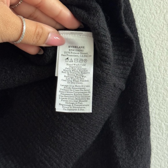 Everlane The Cocoon Cardigan in Plush Cardigan, Size XS - Picture 8 of 9